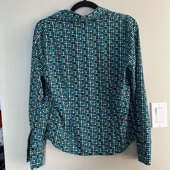 Jessica Button-Up Long Sleeve 🩵🖤 - Picture 4 of 4